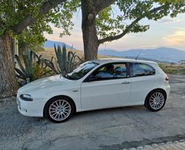 Alfa Romeo 147 C'N'C' 1.9 jtdm 120 cv