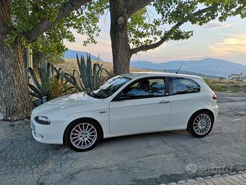 Alfa Romeo 147 C'N'C' 1.9 jtdm 120 cv