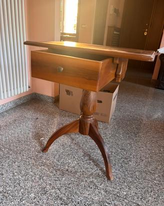 Tavolo legno massello con cassetto