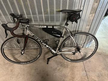 Bici da corsa focus cayo