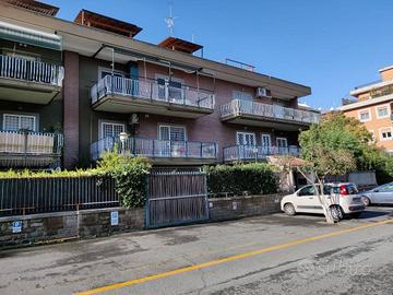 Appartamento di 196 m² con 5 locali a Roma