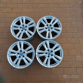 CERCHI IN LEGA VOLVO R.17”