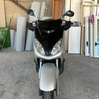 Yamaha xmax 250