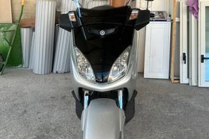 Yamaha xmax 250