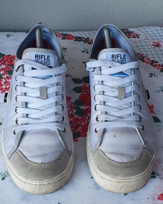 Sneaker  Rifle Jeans