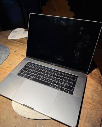 Macbook Pro 15” 2016