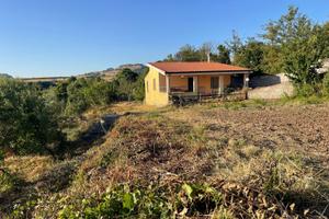 Casa di Campagna con Terreno