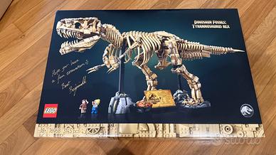 LEGO Jurassic Park 76968  Fossils TRex Autografato