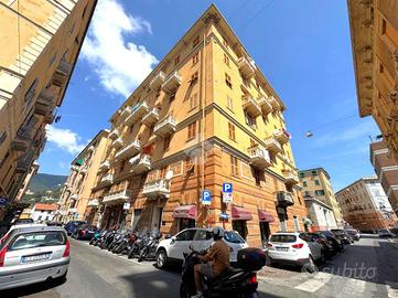 4 LOCALI A GENOVA