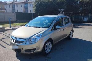 macchina opel corsa 2008
