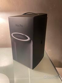 Apple MacPro late 2013 con scatola originale