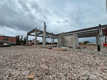 Immobile di 1000 m² con 1 locale a Castello di Cis