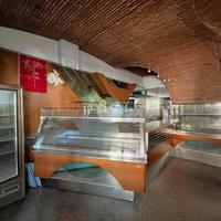 NEGOZIO A PADENGHE SUL GARDA