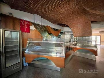 NEGOZIO A PADENGHE SUL GARDA