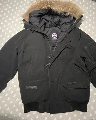 Canada Goose nera originale – usata con segni del