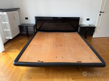 Letto vintage con comodini a Luna