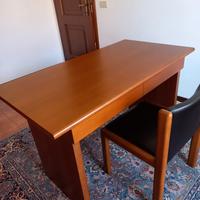 Scrivania nuova in legno