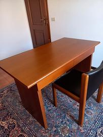 Scrivania nuova in legno