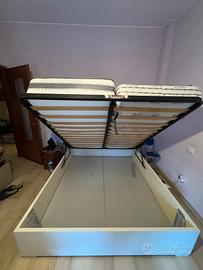 Letto a cassone bianco