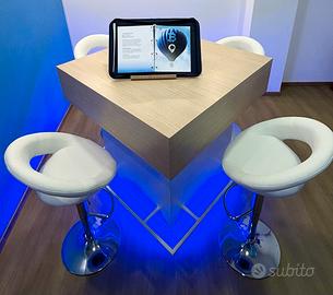 Tavolo bar alto quadrato con 4 sgabelli