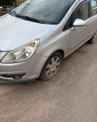 Opel corsa D 2006-2014 (LEGGI)