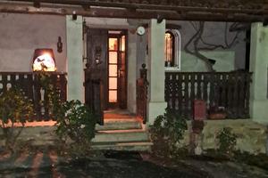 Casa d'epoca con terreno