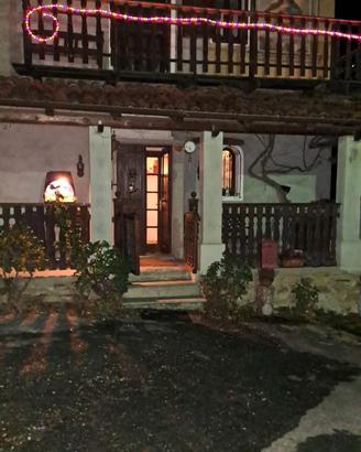 Casa d'epoca con terreno