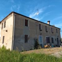 Rustico e fabbricati annessi