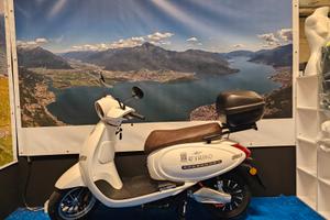 Scooter Etriko Rapido elettrico 125cc 2025 500 km