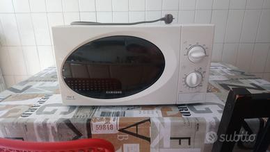 Microonde Samsung M1711N per pezzi di ricambio