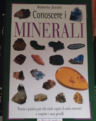 libri su minerali, astronomia e biologia 