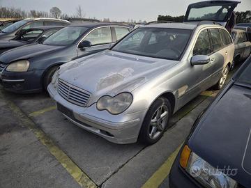 Mercedes Classe C W203 Berlina Demolita - Ricambi