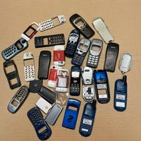 Cover,schede ,circuiti, tastiere …per cellulari