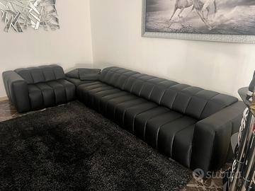 Divano in vera Pelle pieno fiore , mai utillizzato