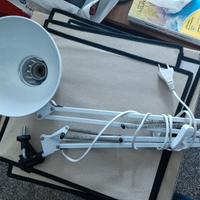 lampada da scrivania bianca classica 