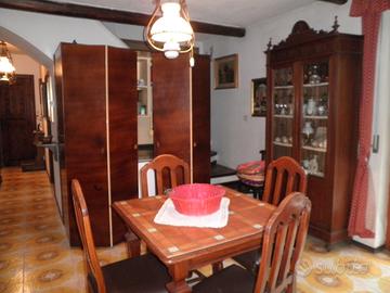 Bilocale con cantina in paese