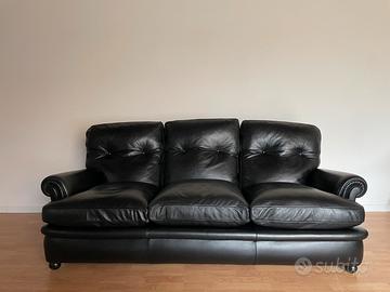 Divano Poltrona Frau in pelle nera di vitello