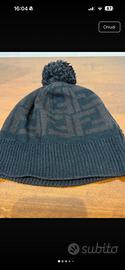 Cappello Fendi logato unisex