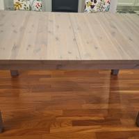 tavolo STORNAS IKEA e sedie