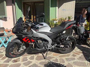 Aprilia tuono naked 125cc
