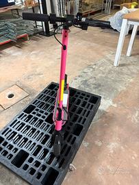 Monopattino Lexgo R9 lite rosa