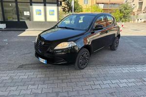 Lancia y a metano