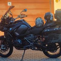 gs adventure1250 triple black