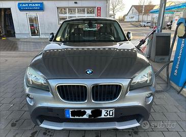 BMW X1

sDrive18i