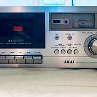 Stereo Cassette Deck . AKAI CS-702D Vintage