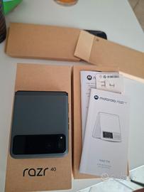 motorola razr 40 sage green/vert sauge