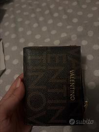 Portafoglio valentino