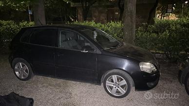 Volkswagen polo 9n3 1.4 TDI 80cv