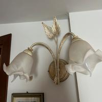 Elegante applique a due luci in ferro battuto