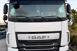 Trattore stradale daf xf 106